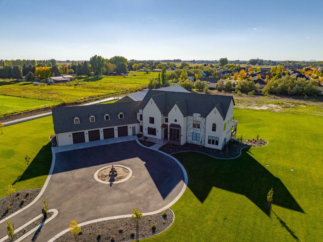 custom luxury home builder idaho falls