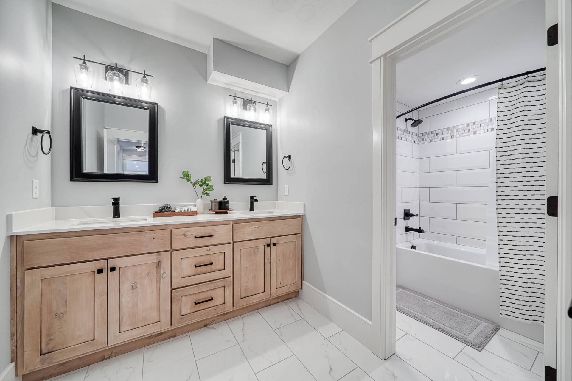 Green River Custom Home built by Four Peak Homes